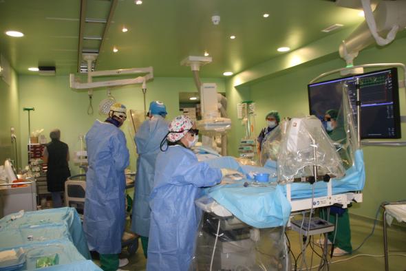 El servicio de Hemodinámica del Hospital de Cuenca realiza los primeros procedimientos de denervación renal para reducir la presión arterial