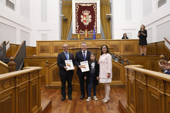 Las Cortes regionales celebran la reforma del Artículo 49 de la Constitución, “una conquista posible gracias al empuje de las entidades de la discapacidad”