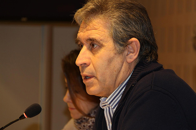 1º de Mayo, un clavel en la solapa
