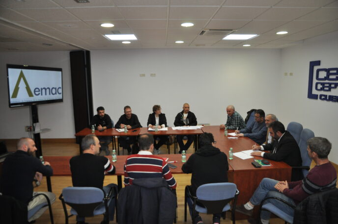 Constituida la mesa de negociación para redactar un nuevo convenio colectivo provincial para el sector de la madera
