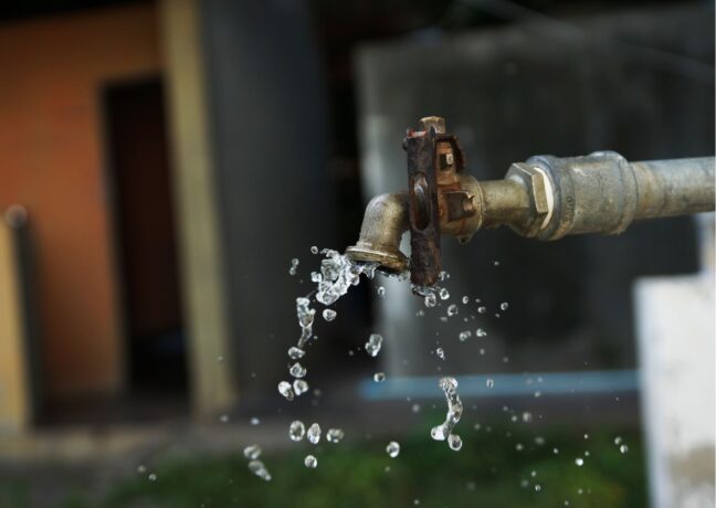 El Gobierno regional y el Ayuntamiento de Alconchel de la Estrella invertirá cerca de 130.000 en mejora la red de abastecimiento de agua