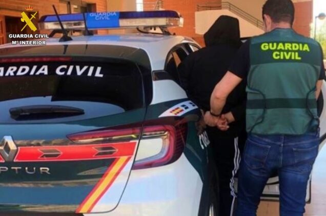 La Guardia Civil detiene a 6 personas e investiga a 16 más por extorsionar mediante el método de Sextorsión a víctimas de la provincia de Ciudad Real.