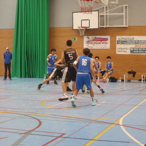 Una de cal y otra de arena para el Hormigones y Ferrallas CB Tarancón en la fase zonal de Baloncesto.
