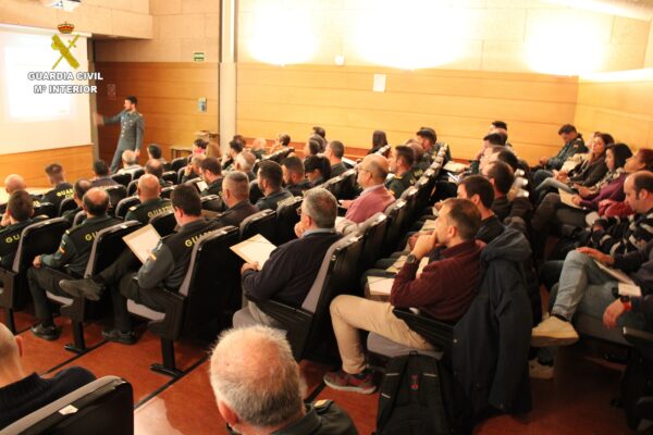 La Guardia Civil y la Junta de  Comunidades de Castilla-La Mancha  organizan una formación de delegados  gubernativos en espectáculos taurinos