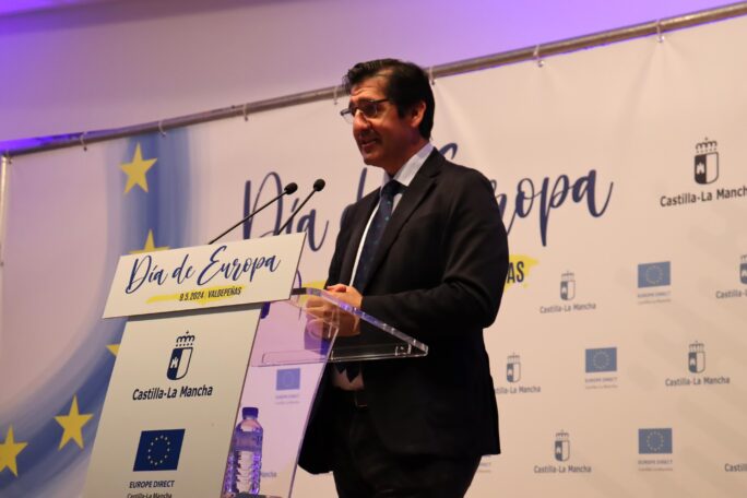 Castilla-La Mancha defiende fortalecer unidos una Europa de paz, democracia y libertad
