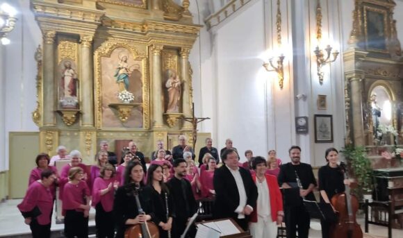 Riansares Domínguez Gallego, directora de Honor de la Coral Malena. Fue la primera directora y miembro del grupo fundador de la misma.