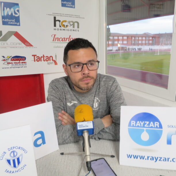 Para Jorge Cañete, entrenador del CD Tarancon, aunque no llego la victoria “logramos un octavo puesto en la clasificación” e incide “nos hubiera gustado cerrar con victoria y dedicar a la afición, lo hemos intentado por todos los medios”