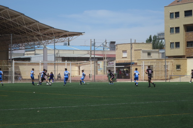 El equipo infantil y cadete de la EDM Tarancón,  despide en casa la temporada encajando sendas goleadas ante la Fundación Albacete, en la liga Regional Cadete.