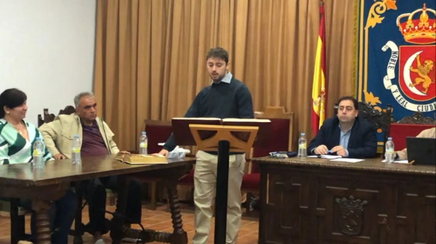 Toma de posesión del nuevo concejal de Huete, Francisco Javier Baquero López