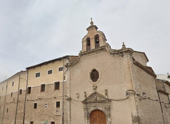 Incendio en la puerta del Monasterio de las Concepcionistas en Cuenca