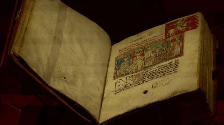 Uclés brilla y recupera su memoria exhibiendo el códice que ensalza su papel en la historia medieval de España