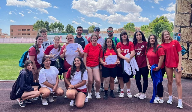 La XIV ediccion de Deporvivencia ha contado con la participación tambien del IES Luisa Sigea,  que se ha unido al IES la Hontanilla y los colegios Melchor Cano y Mercedarias que previo al fin de curso venían realizando esta convivencia deportiva