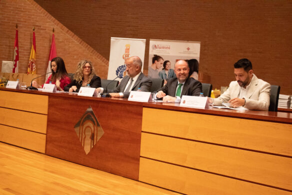 El Gobierno de Castilla-La Mancha anima a los nuevos graduados en Medicina a formarse como especialistas en el SESCAM