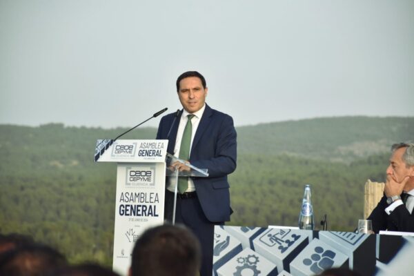 Martínez Chana destaca que la Diputación invertirá de forma extraordinaria 100 millones de euros durante los próximos 3 años