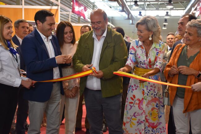 La Feria de la Caza de la Diputación abre sus puertas aglutinando a todo el sector y atrayendo la atención de otras provincias