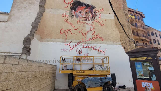 El artista Javier Córdoba da vida a un Mural en Tarancón para conmemorar el exilio español en México