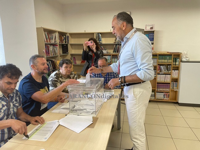 El alcalde de Tarancón anima a la participación en esta jornada electoral que está transcurriendo con absoluta normalidad