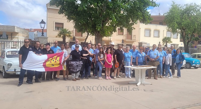 La Asociación de Vehículos Clásicos de Tarancón participa en la Vuelta a España en SEAT 600