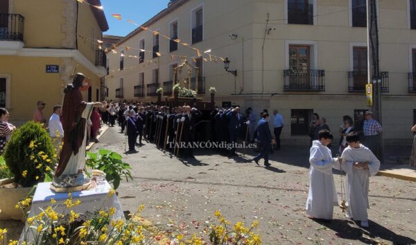 Celebración del Corpus Christi en Tarancón: Un desfile de fe y tradición