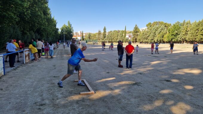 Magnífica mañana de juegos y deportes tradicionales en la Chopera de Huete