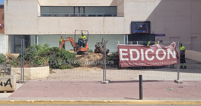 Comienzan las obras de remodelación en la entrada del Auditorio Municipal de Tarancón