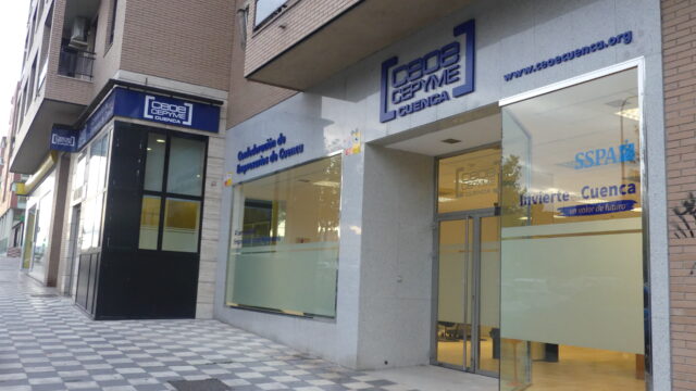 La confederación de empresarios recuerda que las pymes serán las más afectadas  por la reducción de jornada
