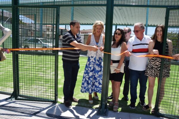 El Gobierno regional inaugura la nueva pista de pádel de Almonacid del Marquesado