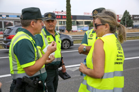 Milagros Tolón recalca que “la prevención, la información y el control son muy importantes para prevenir accidentes y mejorar la seguridad de los motoristas”