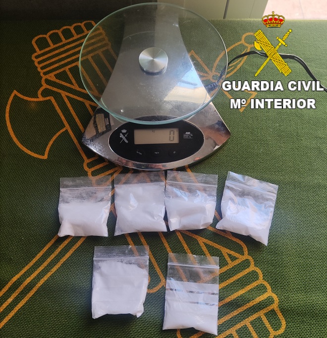 Detenidas tres personas por tráfico de drogas en la A-3