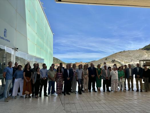 La Junta y siete grupos de desarrollo rural estudiarán la capacidad de absorción de CO2 en terrenos agrícolas y ganaderos para crear sumideros de carbono