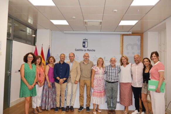El Hospital Virgen de la Luz de Cuenca se jubila a lo grande reconociendo el trabajo realizado por todos los profesionales en los últimos 60 años