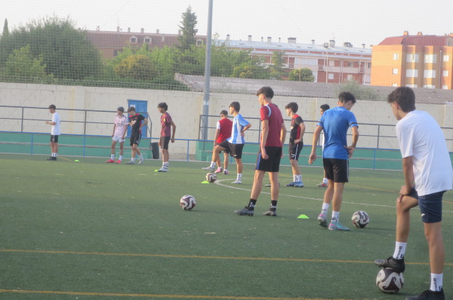 El equipo juvenil de la EF Jesús de la Ossa, en la Liga Nacional, único equipo conquense en el Grupo XIV