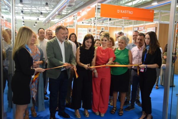 La XXXVII Feria de Artesanía ya está abierta con una exposición con obras del Concurso Obra Artesana en los últimos 15 años