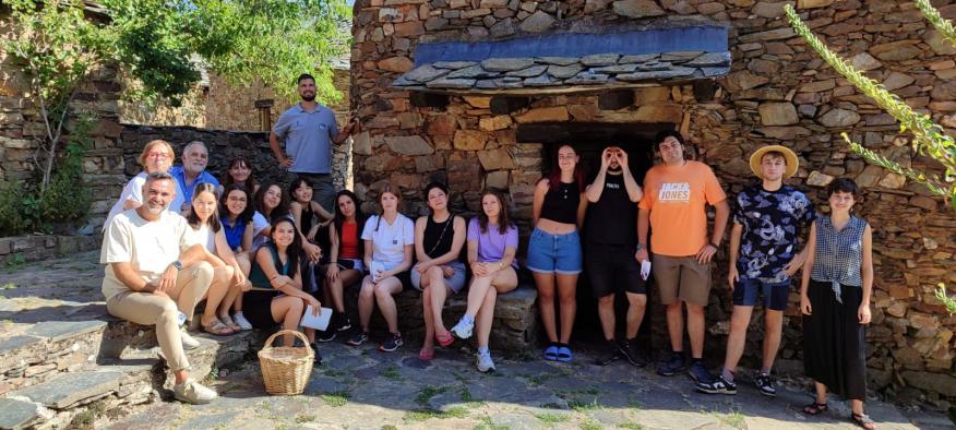 La Junta recupera el patrimonio arquitectónico y medioambiental de Umbralejo a través de dos campos de voluntariado juvenil