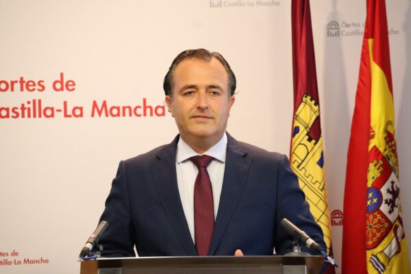 Sanidad e inmigración centran las propuestas de Vox en el pleno de las cortes