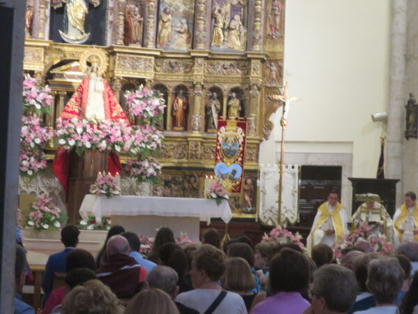 Multitudinaria y solemne Víspera en honor a la Virgen de Riansares en la Parroquia Mayor Nuestra Sra de la Asunción.