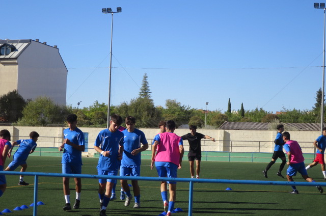 8-2 se hundió en el segundo tiempo el equipo Juvenil A de la EFB Jesús de la Ossa ante el Cazalegas Ebora Formación.