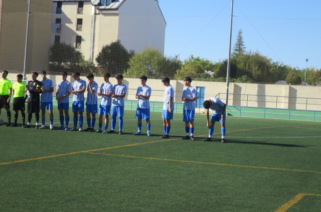El equipo Juvenil A de la EFB Jesús de la Ossa, viaja al campo, donde hizo la remontada el primer equipo el pasado fin de semana, visita al Cazalegas Ebora Formación Juvenil en la Ciudad Deportiva (Enjoy)