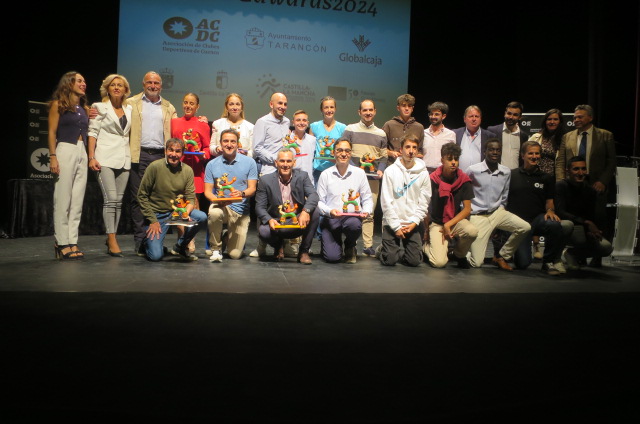 La Asociación de clubes deportivos de Cuenca, reconoce la trayectoria de Juan Carlos de la Ossa en su III Gala, ACDC Awards 2024 celebrada en el Auditorio de Tarancón