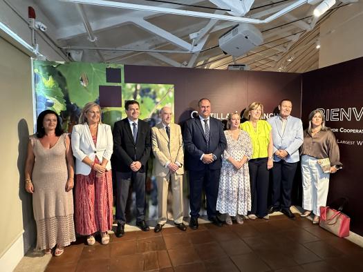 El Gobierno regional prevé una campaña de vendimia superior a la pasada, con uva de gran calidad y buenos precios del vino por las bajas existencias