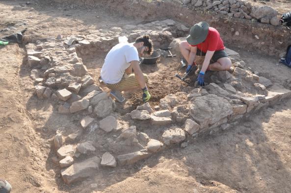 La Junta de Comunidades contribuye al descubrimiento del mundo funerario del Parque de Alarcos con una inversión de casi 200.000 euros en los últimos años
