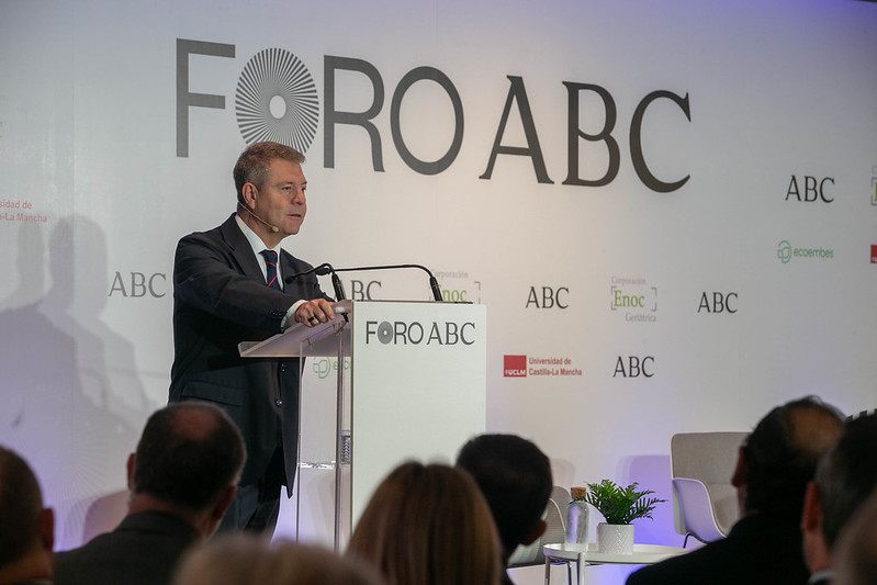Emiliano García-Page apuesta por “reconstruir la España moderada” a base de grandes consensos que garanticen la “competitividad” del país