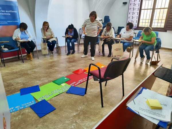 La Diputación de Cuenca organiza un encuentro formativo de auxiliares de Ayuda a Domicilio en Las Pedroñeras