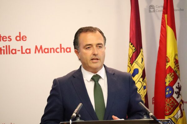 David Moreno afea que Page dibuje una situación idílica «muy alejada de la realidad que viven los castellano manchegos»