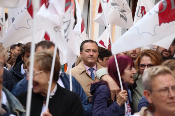 Vox pide recuperar la carrera sanitaria suspendida por Cospedal