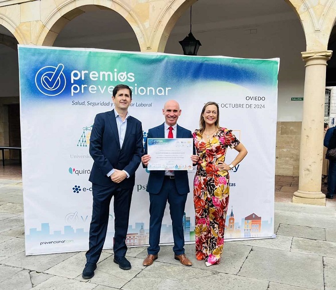 Un Almonaceño es reconocido en Oviedo por su iniciativa de convertir los centros sanitarios en espacios más saludables