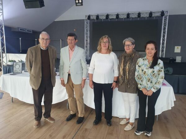 La sensibilidad de Lali García transmite paz a discapacitados intelectuales y enfermos a través del arte