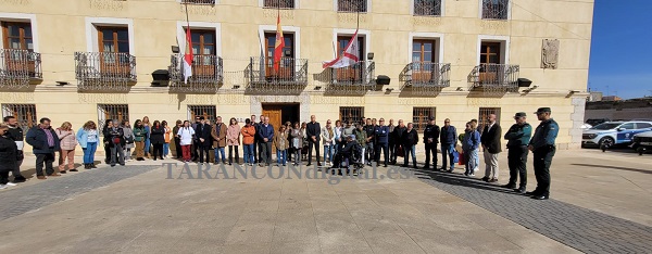 El Ayuntamiento de Tarancón guarda un minuto de silencio en solidaridad con las víctimas de la DANA