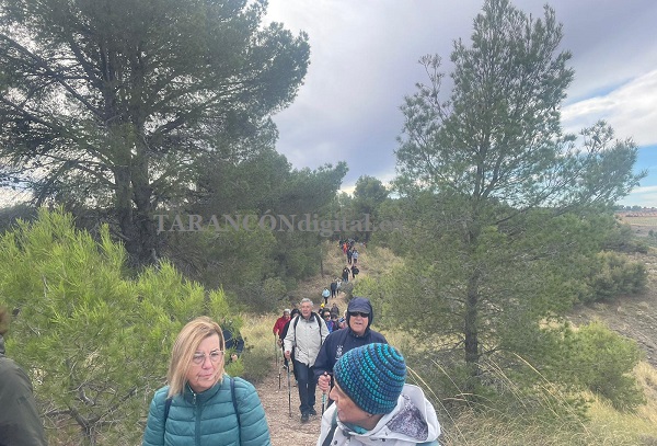 Más de un centenar de personas participantes en un taller de marcha nórdica y senderismo en Tarancón