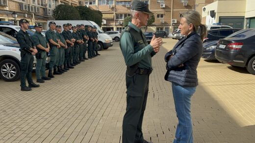 Milagros Tolón despide a los agentes de la Guardia Civil de Castilla-La Mancha que se dirigen a Valencia para ayudar a las personas y municipios afectados